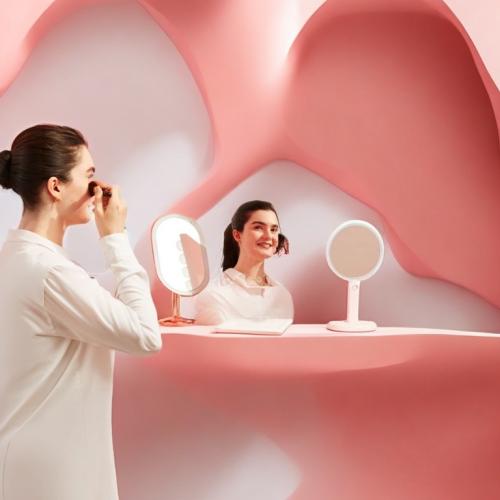 Selecting Quality Lighting for Your Makeup Mirror